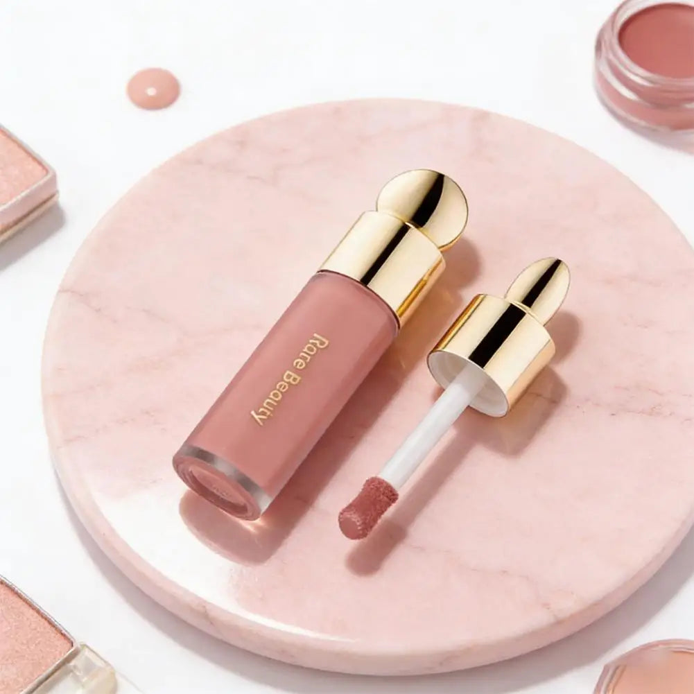 Blush Líquido Selena da Rare Beauty: Naturalmente radiante, de longa duração, com acabamento luminoso e textura leve, ideal para todos os tipos de pele.
