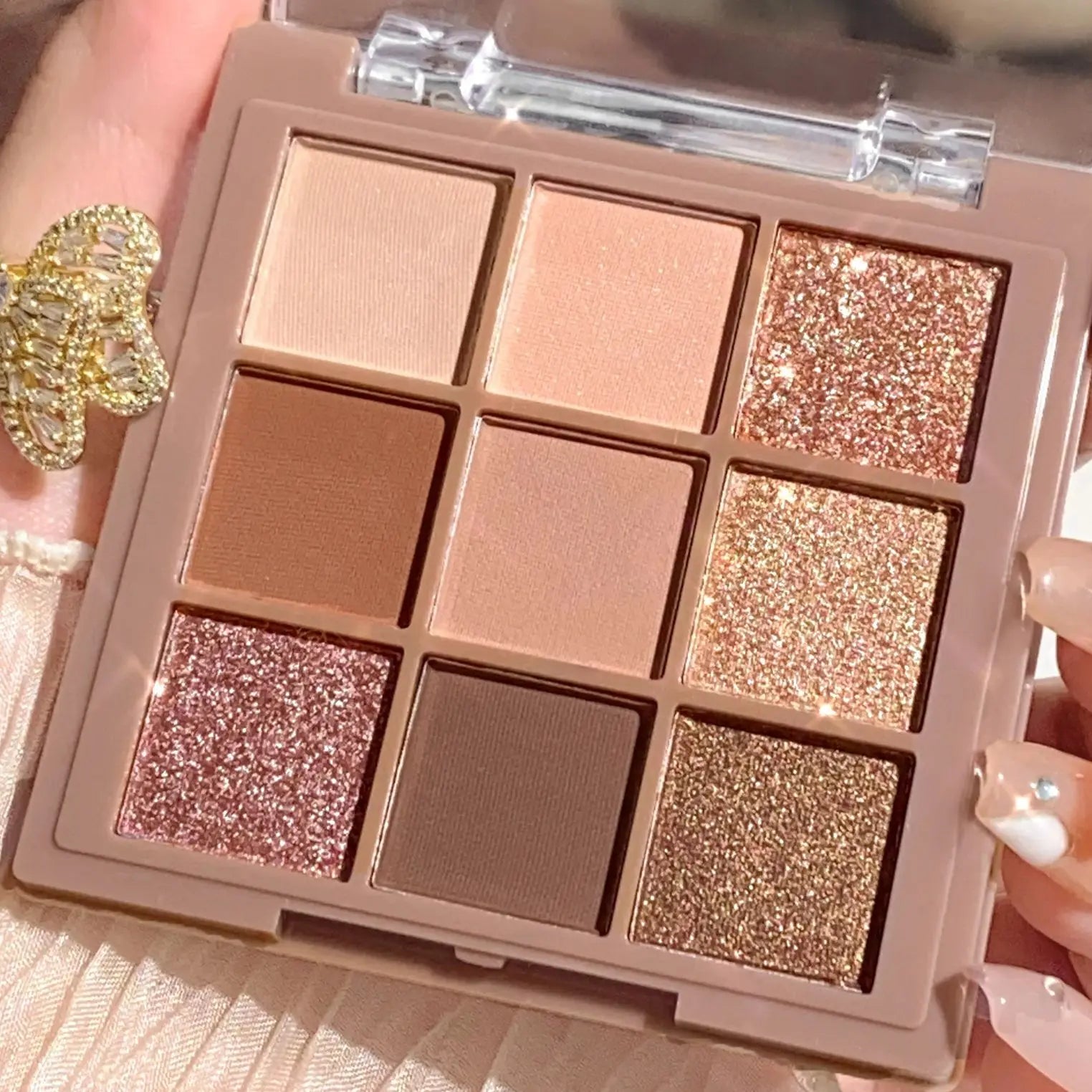 Paleta de sombras luxuosa com 9 a 18 cores - Efeito aveludado matte e brilhante, à prova d'água e de longa duração, tons de frutas vermelhas, marrons e nude. Ativo
