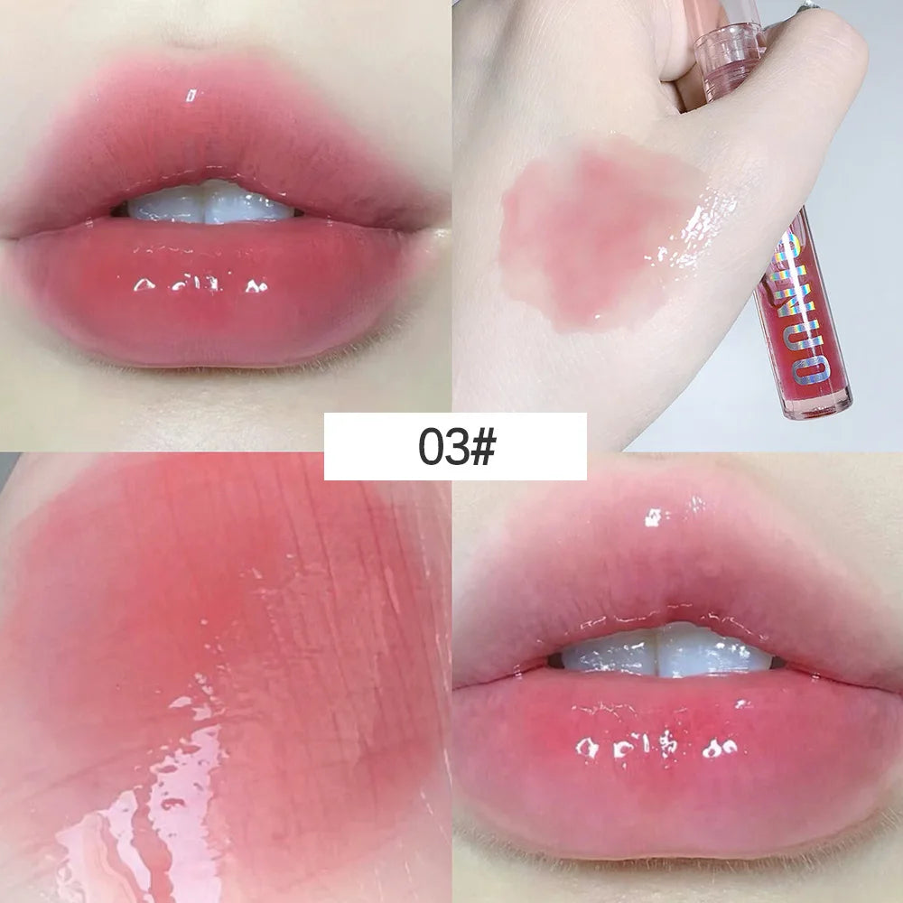 Conjunto de 4 unidades de Gloss Labial em Gel com Efeito Espelhado à Base de Água. Hidrata os lábios, possui brilho com pérolas finas e realça a cor.